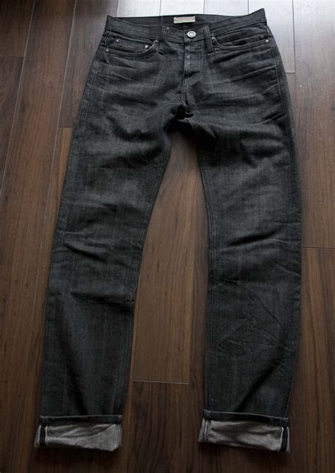 what are unbranded jeans